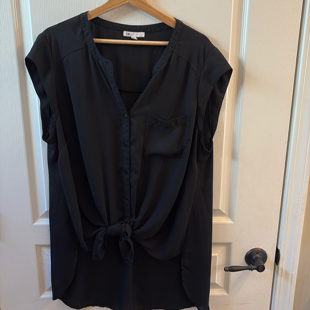DR2 women’s tie waist high low black lightweight black top 2X